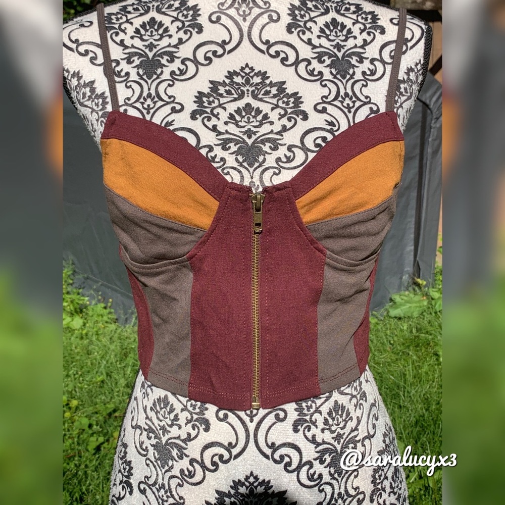 4/$10 Crop Top • Zipped Bustier • EUC